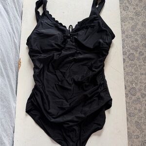 Kona Sol Women's One-Piece Swimsuit